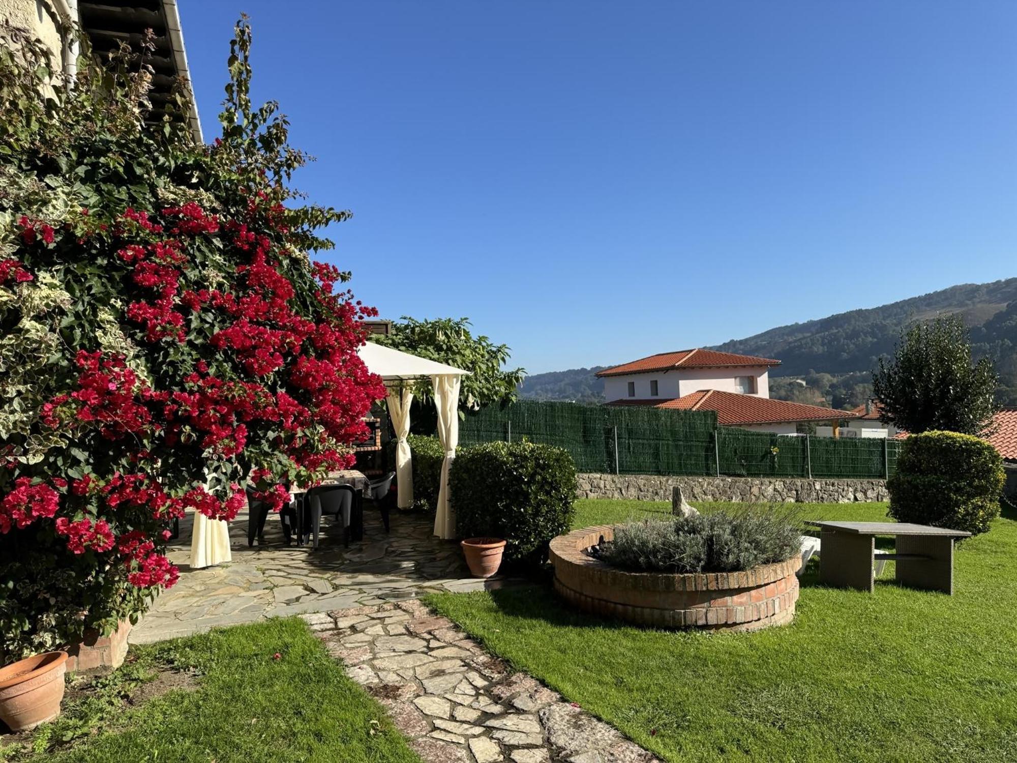 Casa Hortensias 1 Pendueles Llanes